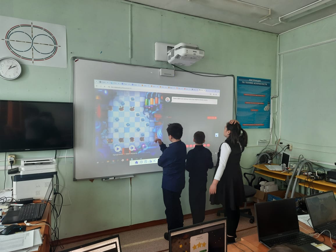 Учимся программировать вместе с Час кода